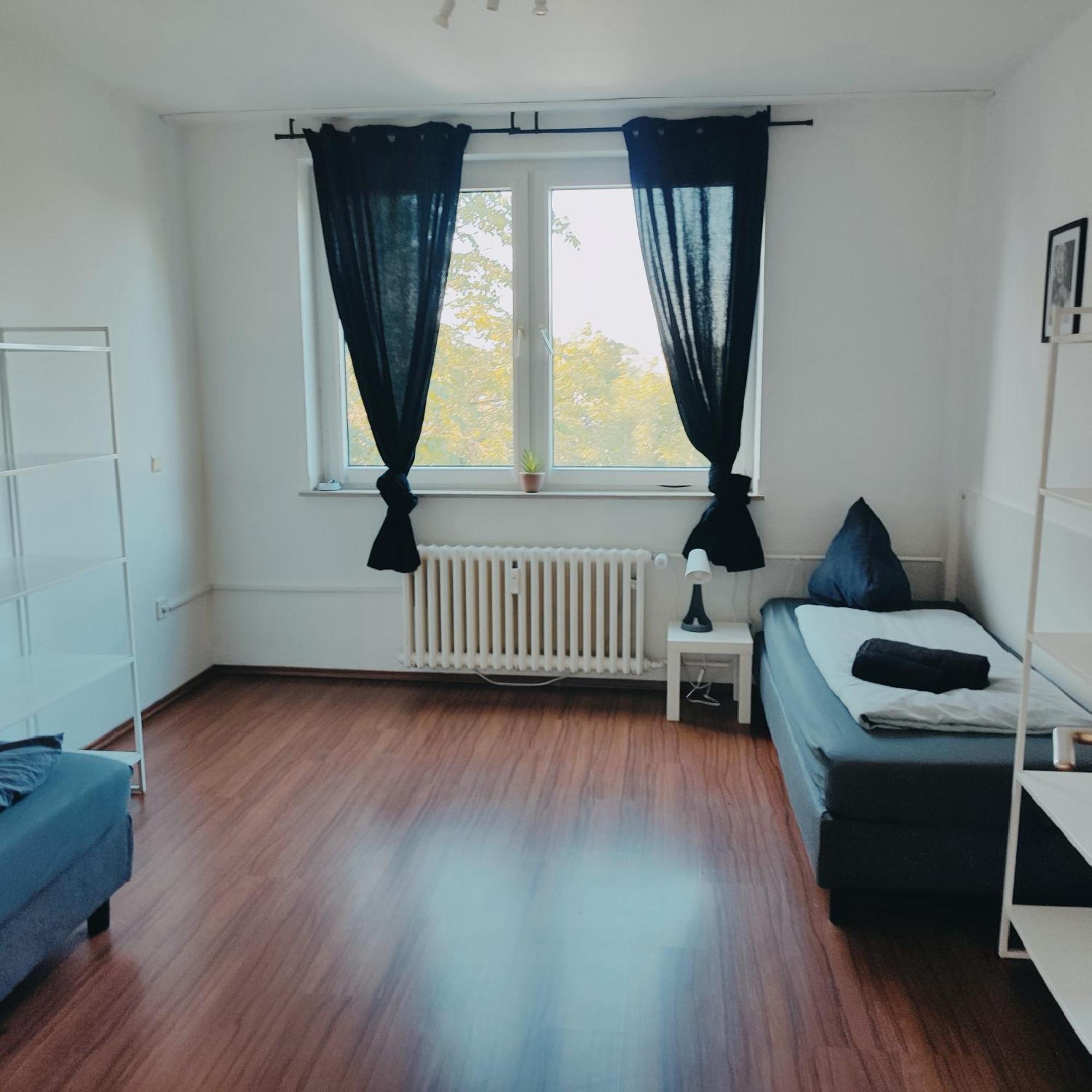 Ferienwohnung Monteurwohnung Messewohnung Duisburg Sued Grenze Duesseldorf 6 Personen Exterior photo