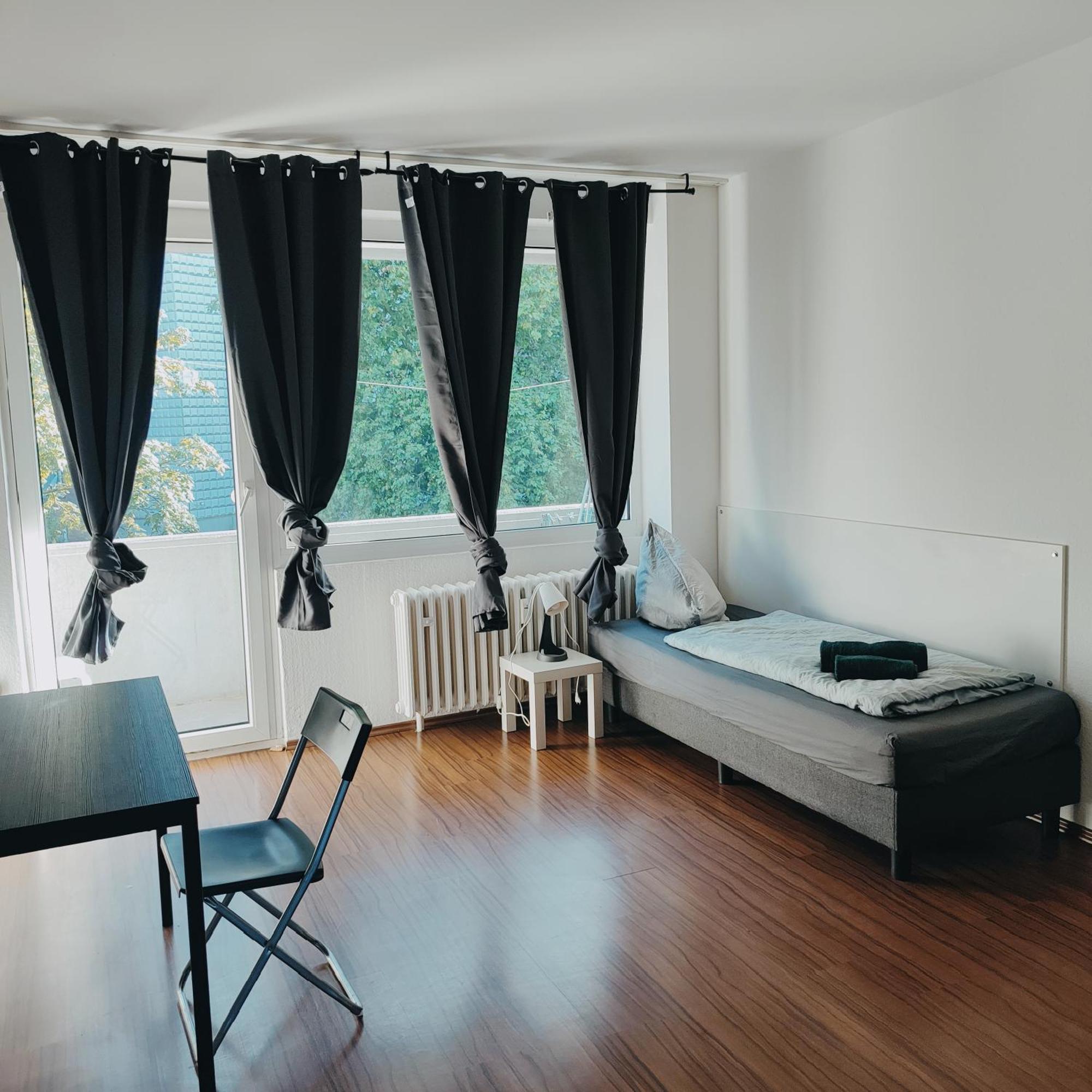Ferienwohnung Monteurwohnung Messewohnung Duisburg Sued Grenze Duesseldorf 6 Personen Exterior photo